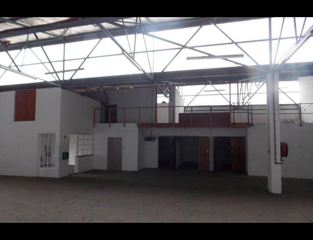 356M² WAREHOUSE TO LET IN EPPING INDUSTRIAL
